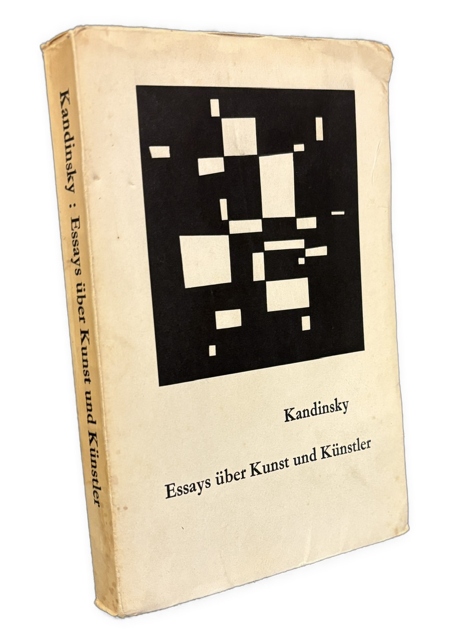AVANTGARDA - Essays über Kunst und Künstler