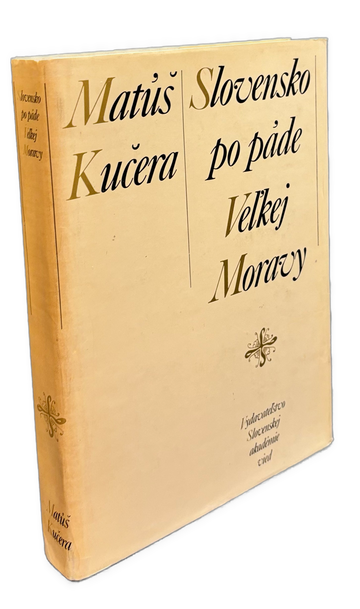 Slovensko po páde Veľkej Moravy. Štúdie o hospodárskom a sociálnom vývine v 9.-13. storočí