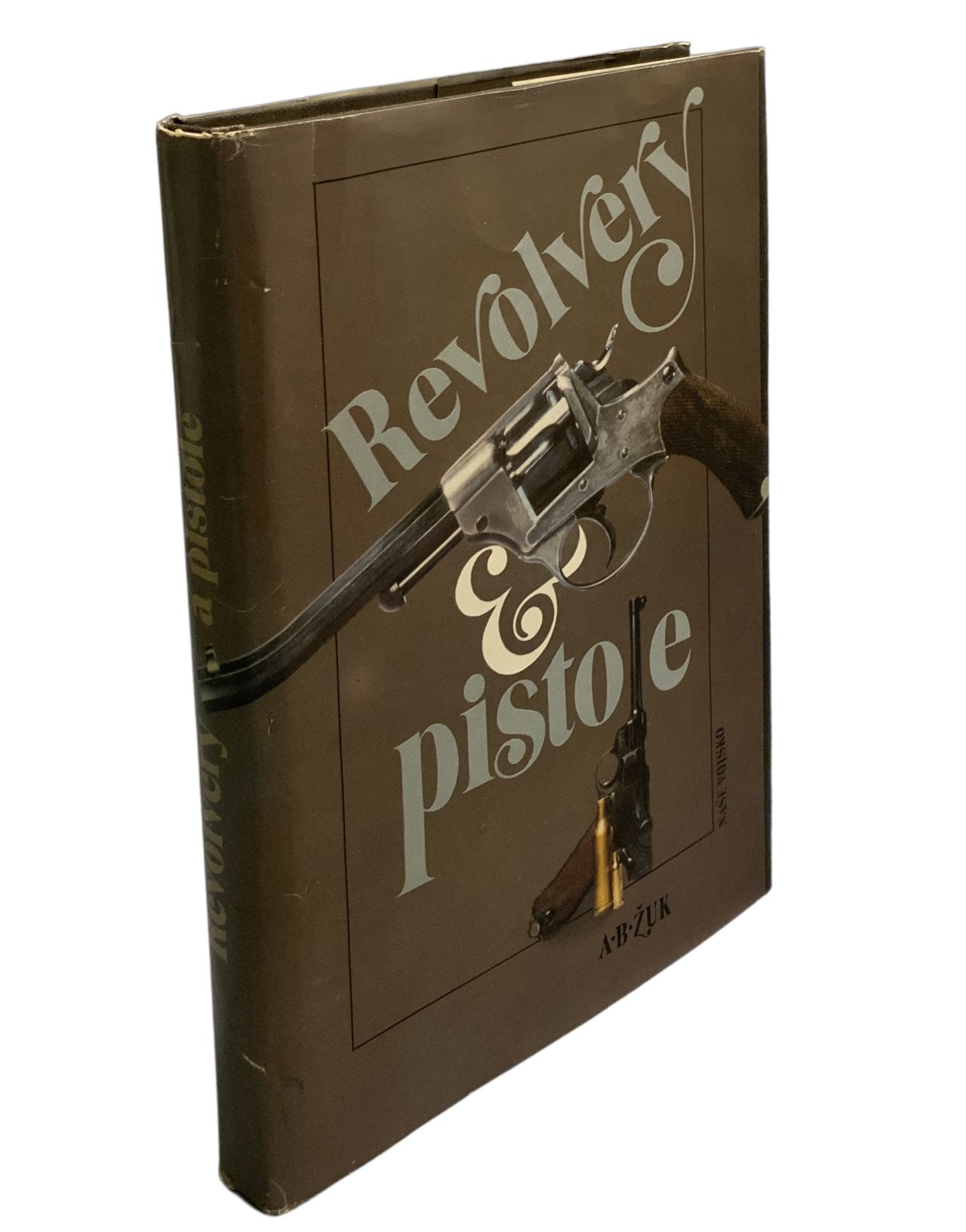 Revolvery a pistole A55E56A1 421F 4096 86FE F12B80DD66ED